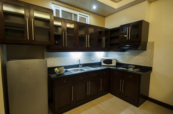 1-br-with-bathtub-free-parkingwifi-near-cebu-business-park-big-1