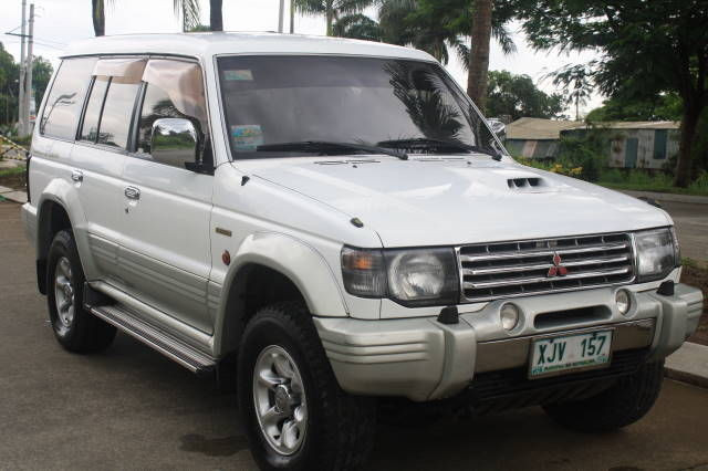 2003-mitsubishi-pajero-for-sale-big-0