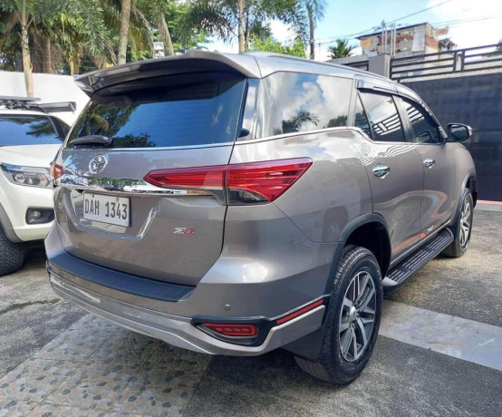 toyota-fortuner-v-2018-big-2