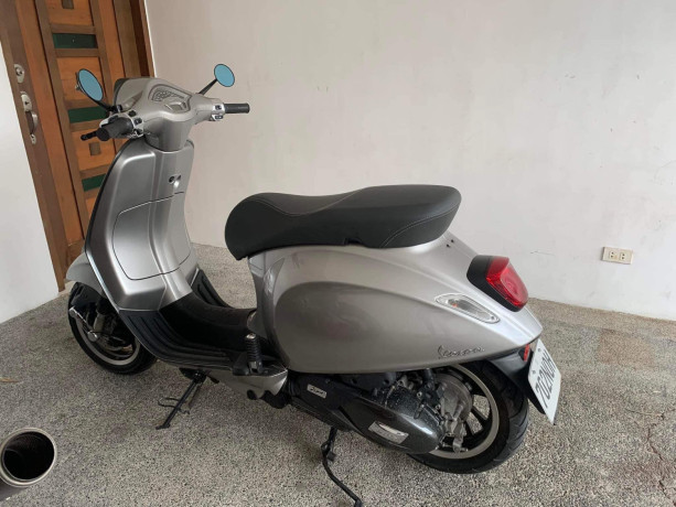 for-sale-2020-vespa-big-1