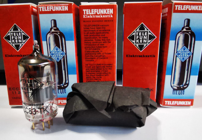 telefunken-12ax7-vacuum-tubes-big-2