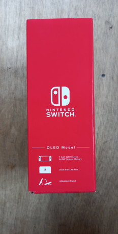 nintendo-switch-oled-big-1