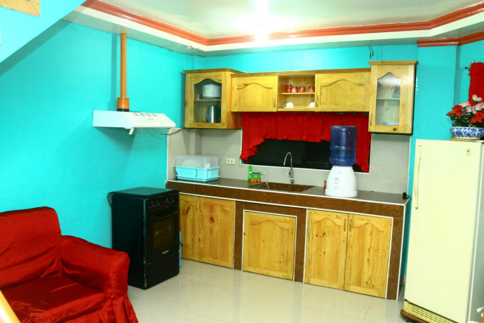 bare-unit-apartment-for-rent-big-0