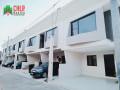 luxury-townhouse-in-one-amari-place-small-1