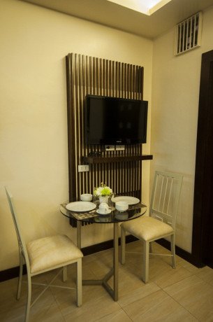 fully-furnished-1-br-for-rent-with-balconyfree-parking-in-santonis-place-big-1