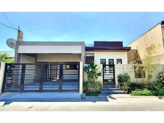 Bungalow House For Sale in BF Homes Paranaque