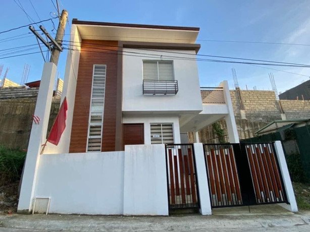 single-attached-house-in-lot-across-sm-angono-big-0