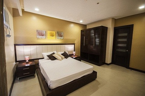 3-br-service-apartment-for-rent-near-cebu-business-park-big-0