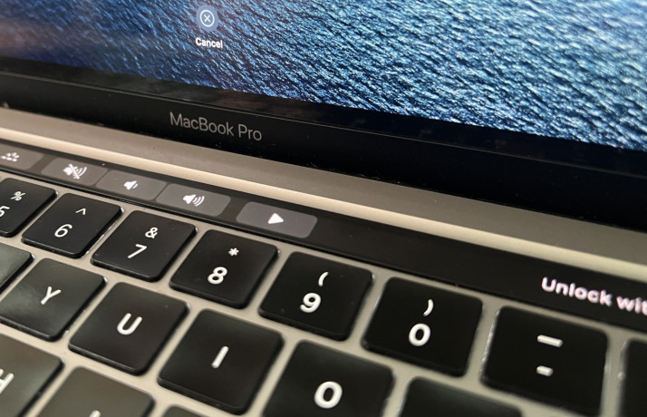 macbook-pro-m1-2020-touchbar-big-1