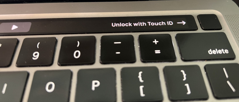 macbook-pro-m1-2020-touchbar-big-0
