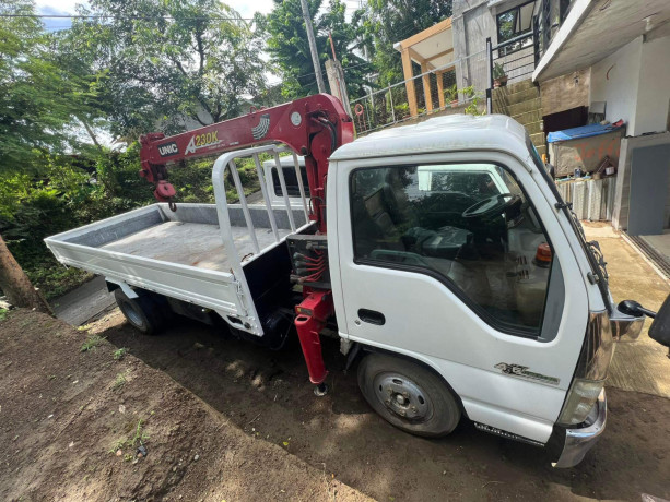 2018-isuzu-boomtruck-with-dropside-big-3