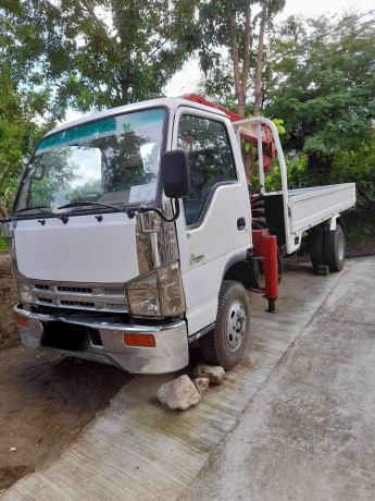 2018-isuzu-boomtruck-with-dropside-big-1