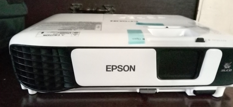 epson-eb-x41-projector-big-0