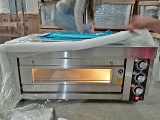 EP-31 HEAVY DUTY SINGLE DECK OVEN with tray
