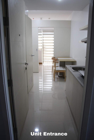 south-residences-tower-3-1bedroom-condominium-for-rent-big-2