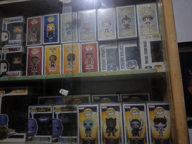 funko-pop-big-0