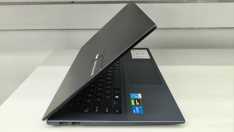 asus-vivobook-big-2