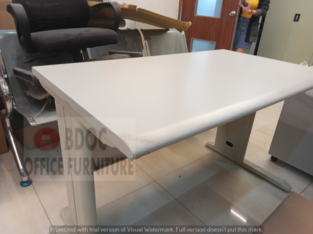 office-tables-office-furnitures-office-partition-big-4