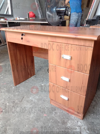 office-tables-office-furnitures-office-partition-big-0