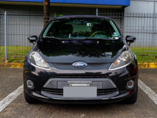 Ford Fiesta Sedan Manual