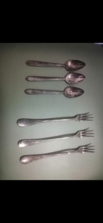 3pcs-community-plate-teaspoon-antique-and-fork-big-3