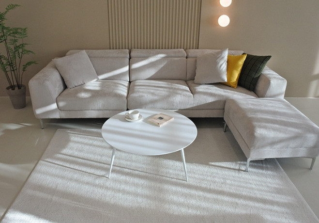 ove-living-room-white-center-table-big-4