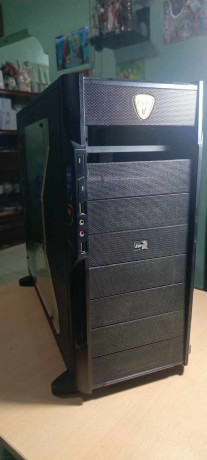 aerocool-pgs-vs9-mid-tower-case-side-window-modded-big-0