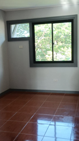 preselling-caloocan-townhouse-with-3bedrooms-parking-big-1