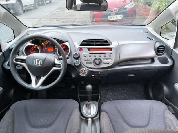 2013-honda-jazz-15-at-mmc-edition-big-2