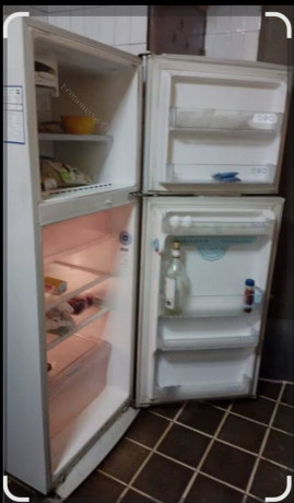 lg-refrigerator-pre-loved-big-3