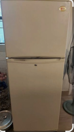 lg-refrigerator-pre-loved-big-0